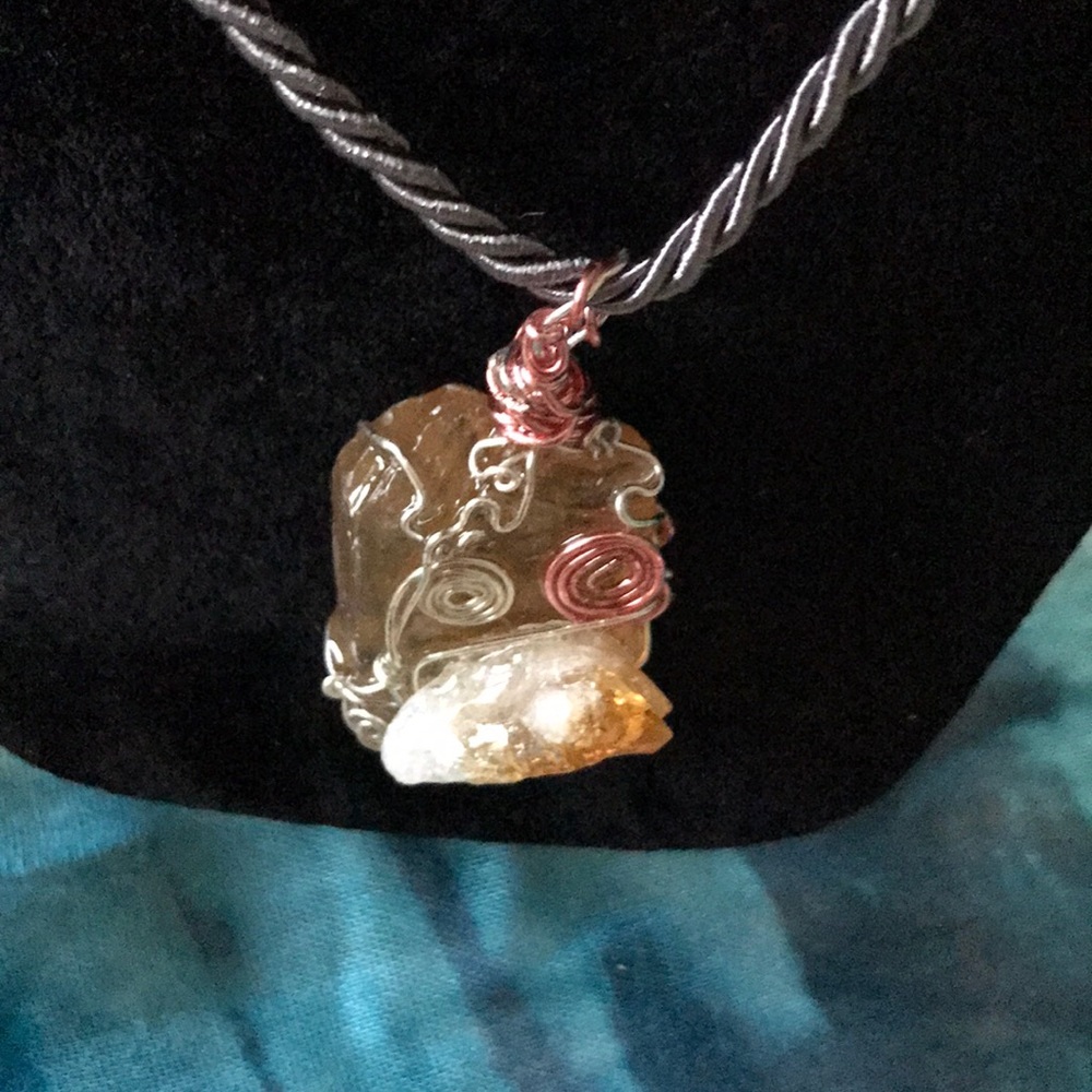 Orange & yellow citrine crystal wire wrap necklace - Picture 3 of 8